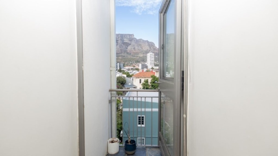 2 Bedroom Property for Sale in Cape Town City Centre Western Cape